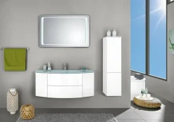 Badspiegel mit umlaufender LED-Beleuchtung