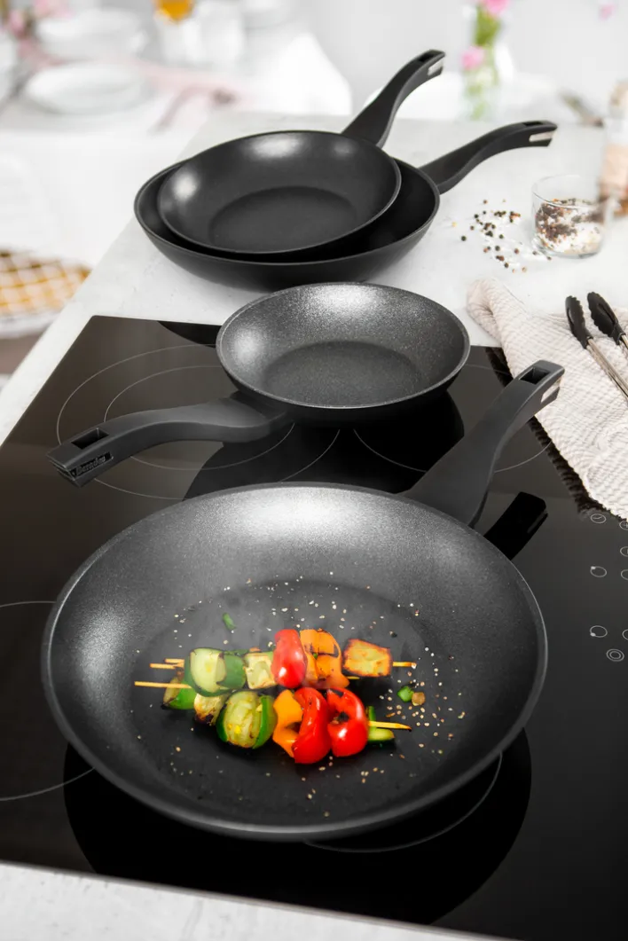 Berndes Pfanne ALLROUNDER-BALANCE® 24 cm Alu schwarz