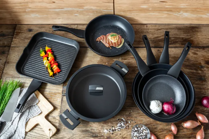 Berndes Pfanne ALLROUNDER-BALANCE® 24 cm Alu schwarz