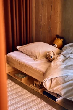 FLEXA Bett GROW mit Regal 90 x 200 cm braun