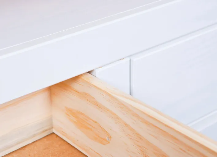 TV-Lowboard LUKAS 118x45x39 cm Massivholz Kiefer weiß