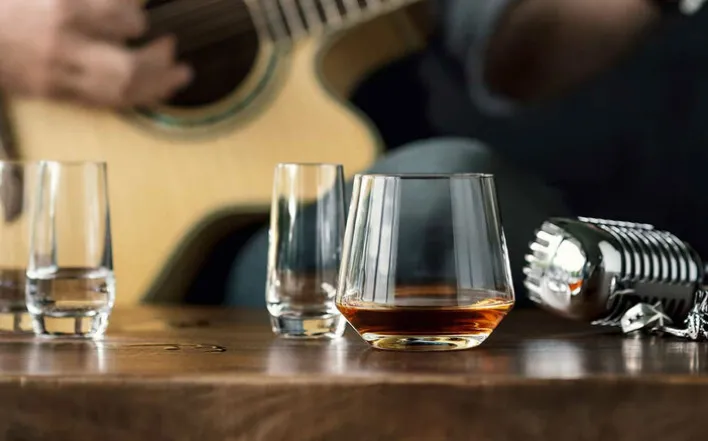 ZWIESEL GLAS Whiskyglas PURE 4er Set - je 389 ml